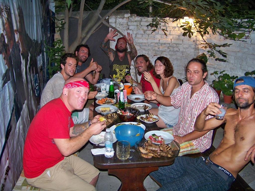 Yo Ho Hostel Varna Extérieur photo