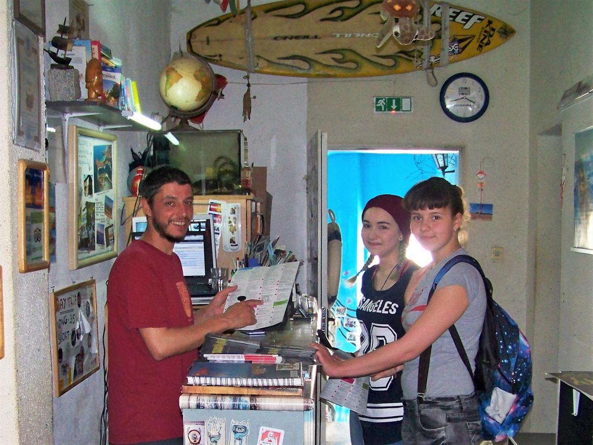 Yo Ho Hostel Varna Extérieur photo